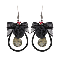 Load image into Gallery viewer, Brass Ohrringe silberfarben Tropfen Stoff schwarz Schleife Blume groß schwarz - chic-net.de
