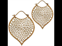 Load image into Gallery viewer, Brass Ohrringe Tribal Tropfen Blatt Blumenmuster antik golden Messing - chic-net.de
