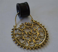 Load image into Gallery viewer, Brass Ohrringe Tribal Zackenrand rund Pfau Spiralbögen antik golden Messing - chic-net.de
