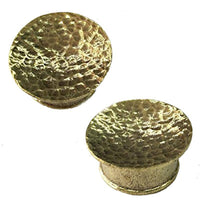 Cargar imagen en el visor de la galería, Brass Tunnel Plug antik gold gehämmert konkav Messing - chic-net.de

