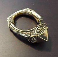 Load image into Gallery viewer, Clicker Piercing Ohrgewicht gold antik Segmentring 5mm oxidiert Messing 39g 50mm - chic-net.de
