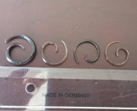 Load image into Gallery viewer, Dehner Buffalo Horn Piercing Expander schwarze Mini Spirale 1mm 1.2mm 1.5mm 2mm - chic-net.de
