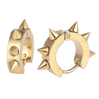 Cargar imagen en el visor de la galería, Edelstahl Creolen Ohrring gold Farben zacken Nieten Klippverschluss - chic-net.de
