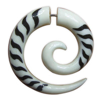 Cargar imagen en el visor de la galería, Fake Piercing Bone Edelstahl weiß Spirale Zebra Wellen Zacken Ohrstecker Ohrring - chic-net.de
