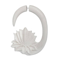 Cargar imagen en el visor de la galería, Fake Piercing Bone Edelstahl weiß Spiralen Sterne Spike Ohrstecker Ohrring - chic-net.de
