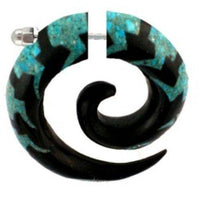 Load image into Gallery viewer, Fake Piercing, Buffalo Horn Achat Spirale, schwarz mit türkisfarbenem Muster, Expander, Ohrhänger, Ohrstecker, Ohrring - chic-net.de
