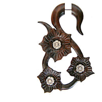 Load image into Gallery viewer, Fake Piercing Edelstahl Holz braun Brass Blümchen - chic-net.de
