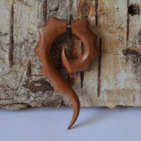 Load image into Gallery viewer, Fake Piercing Edelstahl Rosenholz Zacken Spirale - chic-net.de
