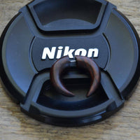 Load image into Gallery viewer, Fake Piercing Holz Doppel Kralle Spike braun Edelstahl Ohrring - chic-net.de
