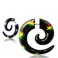 Load image into Gallery viewer, Fake Piercing Holz handbemalt Hanf rot gelb grün schwarz Edelstahl Organic Tribal Holz - chic-net.de
