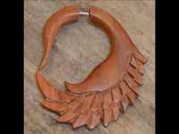 Load image into Gallery viewer, Fake Piercing Ohrring Holz Hook Schwan rotbraun - chic-net.de
