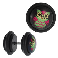 Cargar imagen en el visor de la galería, Fake Piercing Plug Tunnel Eule pink hellgrün große runde Augen Acryl Gummiring 7 mm - chic-net.de
