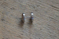 Cargar imagen en el visor de la galería, Fake Piercing Plug Vegvisir silber Edelstahl 10mm.
