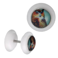 Cargar imagen en el visor de la galería, Fake Piercing Plug weiß Eule braun türkis Hintergrund Gummiring 7 mm - chic-net.de
