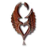 Load image into Gallery viewer, Fake Piercing Sono Holz Herz Flügel braun gemasert Plug nickelfrei Ohrstecker - chic-net.de
