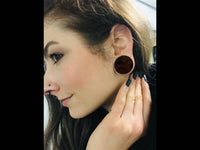 Cargar imagen en el visor de la galería, Flesh Plug Holz Parasitholz braun double flared - chic-net.de
