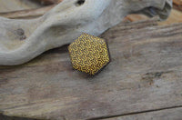 Load image into Gallery viewer, Flesh Plug Tamarinden Holz gold bemalt 3D Würfel Wabe - chic-net.de
