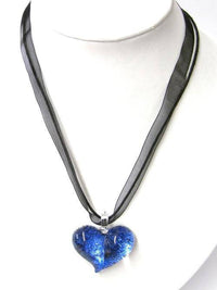 Load image into Gallery viewer, Glasanhänger Kette blau glitzernd herzförmig, 3,5 x 2,5cm Ø Baumwollfäden gewachst verstellbar - chic-net.de
