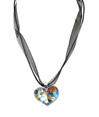 Load image into Gallery viewer, Glasanhänger mit Stoffkette, Bunt mit Muster, herzförmig, 3,5x2,5cmØ - chic-net.de
