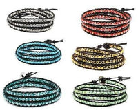 Load image into Gallery viewer, Glitzer Lederarmbänder dreilagig Glaskristall Perlen facettiert bunt Armband Leder verstellbar - chic-net.de
