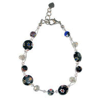 Load image into Gallery viewer, Glitzer Muranoglas Armband rund schwarz Perlen Blümchenmuster ca.18-20cm nickelfrei - chic-net.de
