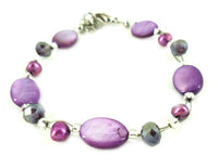 Load image into Gallery viewer, Glitzer Perlmutt Armband lila oval Perlen Scheiben Karabiner nickelfrei 18cm-20cm - chic-net.de
