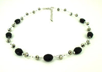 Cargar imagen en el visor de la galería, Halskette Glas Perlen Glitzer schwarz silber 42- 48 cm - chic-net.de
