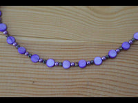 Load image into Gallery viewer, Halskette Glas Perlen Perlmutt Scheiben Glitzer lila - chic-net.de
