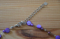 Load image into Gallery viewer, Halskette Glas Perlen Perlmutt Scheiben Glitzer lila 42-48cm - chic-net.de
