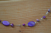 Load image into Gallery viewer, Halskette Glas Perlen Perlmutt Scheiben oval lila 42-48cm - chic-net.de
