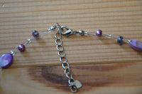 Load image into Gallery viewer, Halskette Glitzer Perlen Perlmutt Scheiben oval lila - chic-net.de
