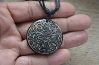 Load image into Gallery viewer, Halskette Holz verstellbar Anhänger rund Ranken - chic-net.de
