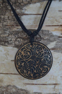 Load image into Gallery viewer, Halskette Holz verstellbar Anhänger rund Ranken - chic-net.de
