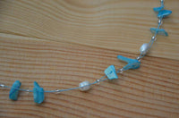 Load image into Gallery viewer, Halskette Perlmutt Splitter türkis Perlen weiß 42 cm - chic-net.de

