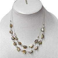 Load image into Gallery viewer, Halskette zweilagig beige Glasperlen Perlmutt Splitter - chic-net.de
