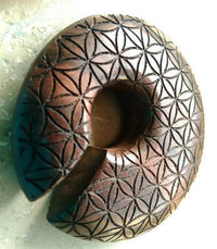 Load image into Gallery viewer, Holz dunkelbraun Piercing Hoop Creole Blume des Lebens - chic-net.de
