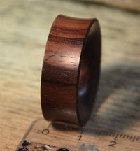 Load image into Gallery viewer, Holz FleshTunnel Eisenholz schwarz Jackfrucht Inlay hell - chic-net.de
