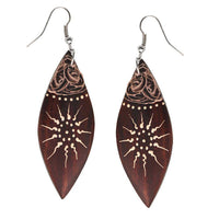 Load image into Gallery viewer, Holz Ohrringe teilweise bunt bemalt Edelstahl Bügel - chic-net.de
