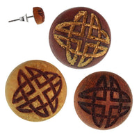 Load image into Gallery viewer, Holz Ohrstecker keltisch Knoten Sterlingsilber 925er rund 8 mm Lasergravur golden - chic-net.de
