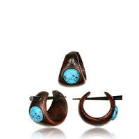 Load image into Gallery viewer, Holz Pin Creolen 14mm dunkelbraun Horn-Pin Ohrringe Türkis Inlay rund Handarbeit - chic-net.de
