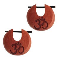 Load image into Gallery viewer, Holz Pin Creolen Sawoholz Horn-Pin 23 mm rund dunkle Gravur Motiv unisex - chic-net.de
