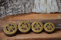 Load image into Gallery viewer, Holz Plug Auge Dreieck dreigeteilt gold double flared - chic-net.de
