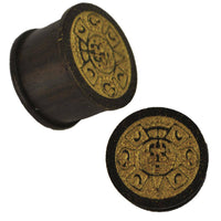 Load image into Gallery viewer, Holz Plug dunkelbraun Maya Maske gold Lasergravur - chic-net.de
