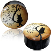 Cargar imagen en el visor de la galería, Holz Plug handbemalt Baum Katze schwarz braun Tribal Tunnel Organic Expander handgeschnitzt - chic-net.de

