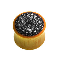 Load image into Gallery viewer, Holz Plug hell schwarz weiße Mandala Blume Resin Inlay Tribal Piercing - chic-net.de
