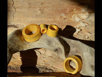 Cargar imagen en el visor de la galería, Holz Tunnel Jackfrucht konvex schmal ocker double flared - chic-net.de
