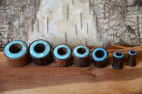 Load image into Gallery viewer, Holz Tunnel Sonoholz Crushed Türkis Stein Inlay Rim - chic-net.de
