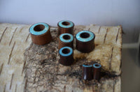 Load image into Gallery viewer, Holz Tunnel Sonoholz Crushed Türkis Stein Inlay Rim - chic-net.de
