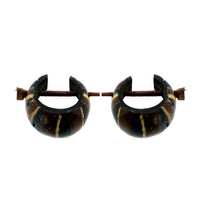 Load image into Gallery viewer, Holzcreolen, schwarz-beige-braune Holzcreolen, handgeschnitzt aus Kokosholz und Harz, 16mm, Pin-Ohrringe - chic-net.de
