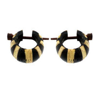 Load image into Gallery viewer, Holzcreolen, schwarz-beige Holzcreolen, handgeschnitzt aus Kokosholz und Harz, 16mm, Pin-Ohrringe - chic-net.de
